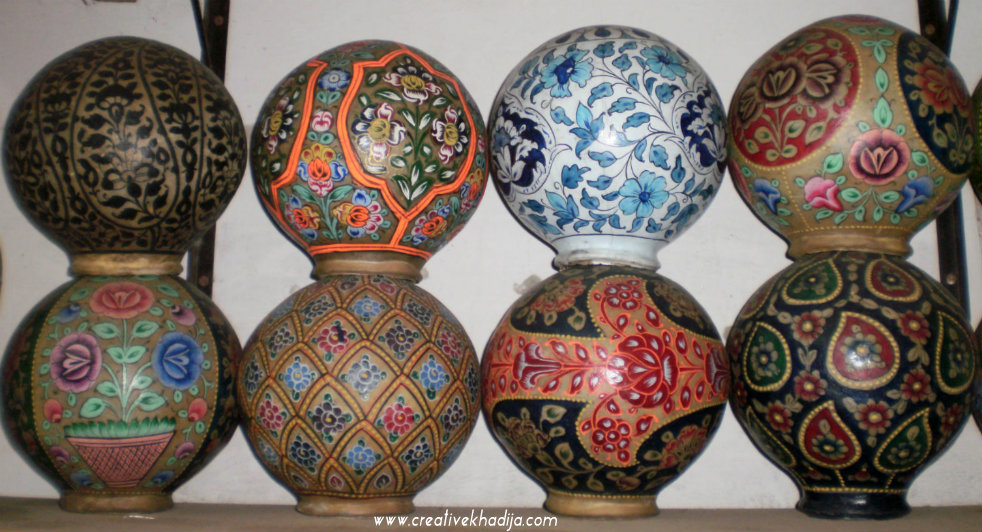http://creativekhadija.com/wp-content/uploads/2015/02/Multani-Handicrafts-camelskin-Lampshades.jpg