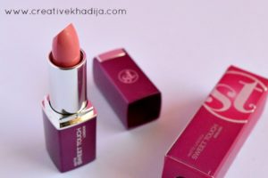 Pakistani beauty blogger-cosmetics & beauty brands review & product photography by Creative Khadija