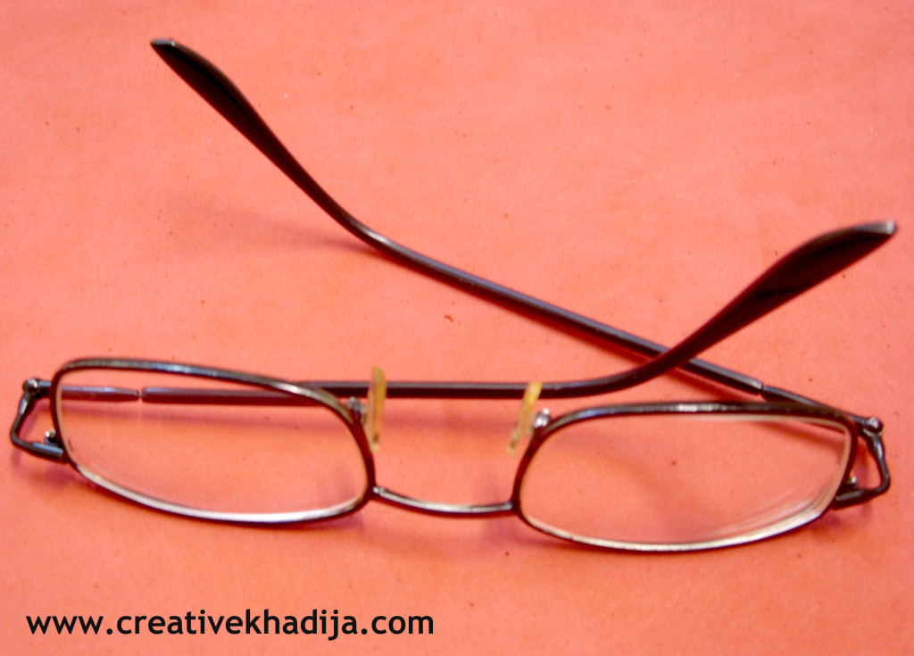 DIY Glitter Frame Eyeglass
