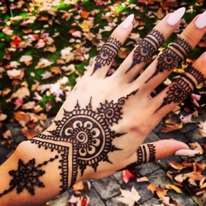 Beautiful Mehndi designs for Eid day #creativecollections4