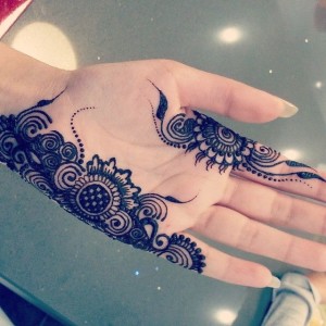 Beautiful Mehndi designs for Eid day #creativecollections9