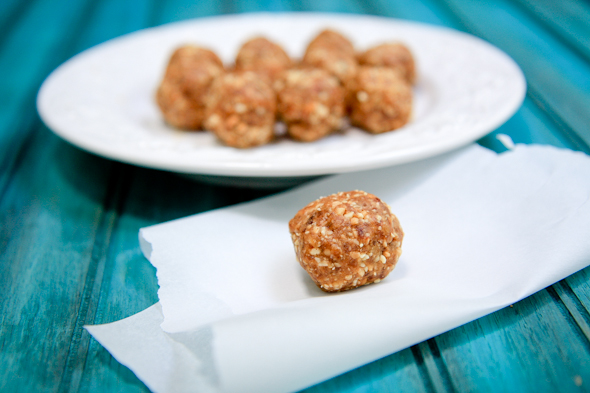 Ramadan-recipe-peanut-butter-cookie-and-dates-bites