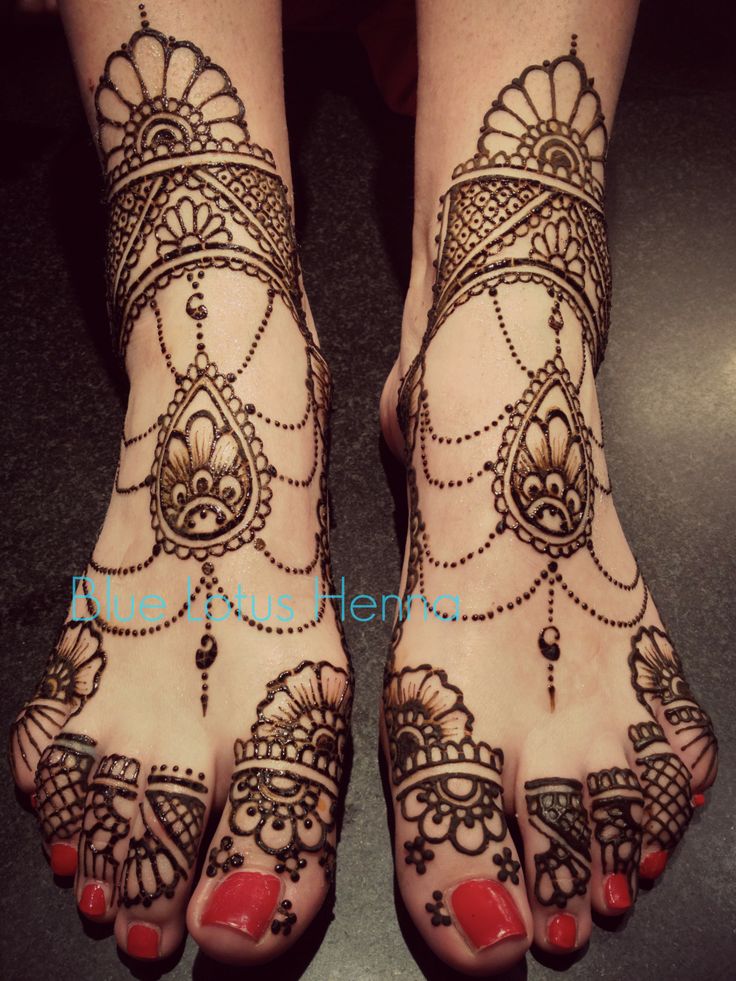 mughal inspired feet mehndi design