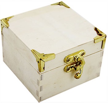 wooden-box-craft-supplies-decoupage-ideas