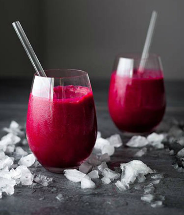 best mother's day breakfast ideas beetroot apple and ginger smoothie