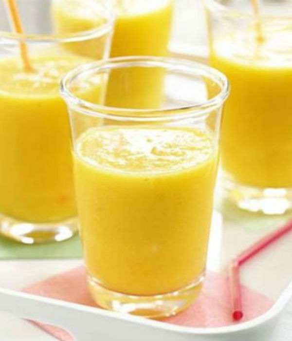 best mother's day breakfast ideas mango and banana smoothie