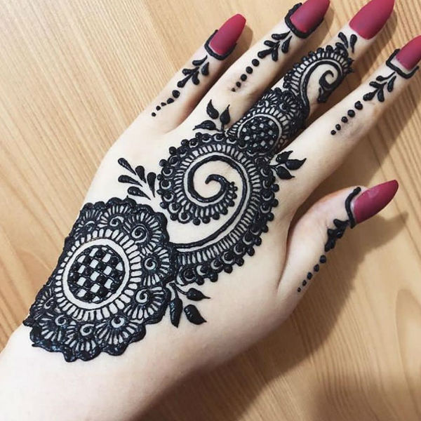 Mehandi design hi-res stock photography and images - Alamy