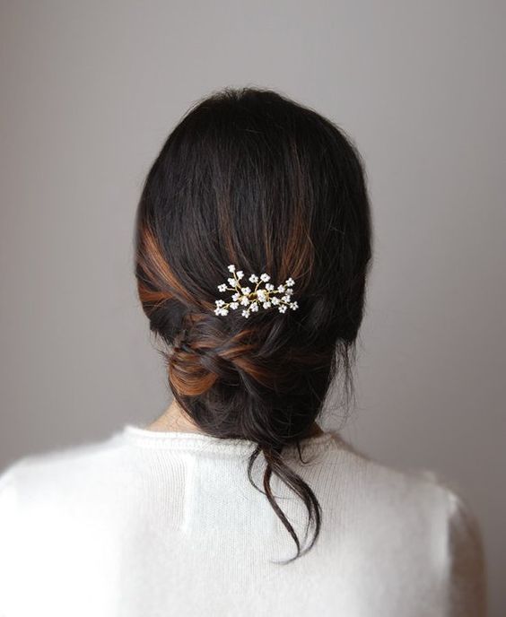 beautiful hairstyles with floral hair pins 2