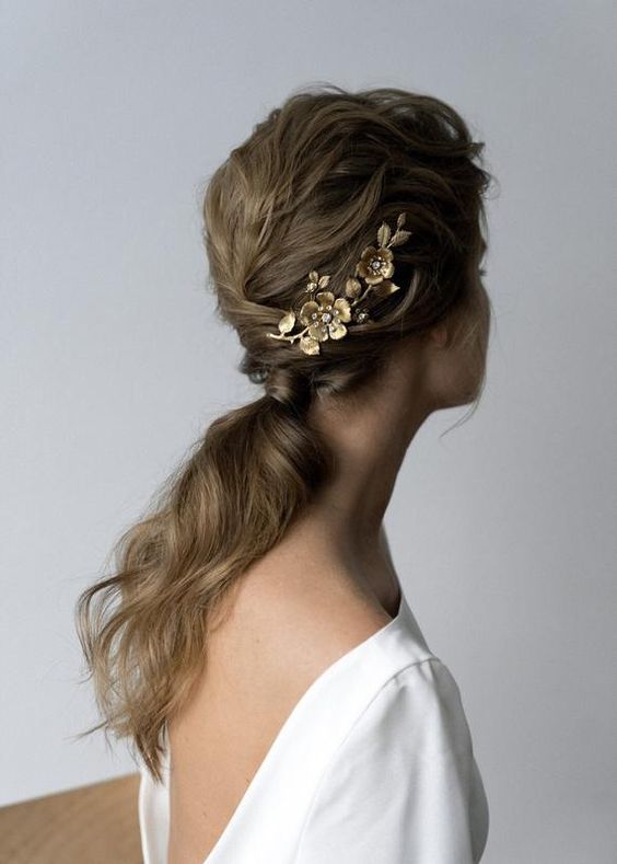 beautiful hairstyles with floral hair pins 5