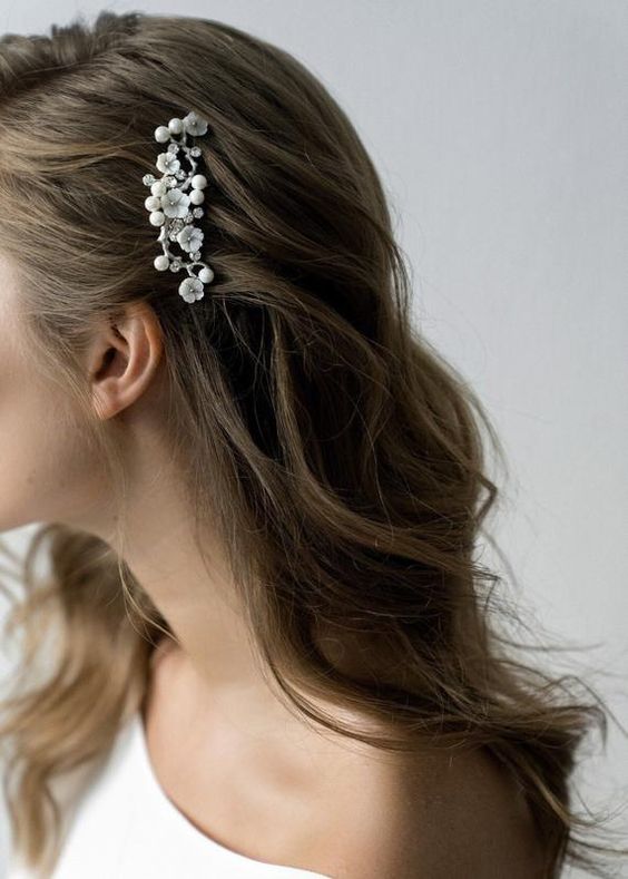 beautiful hairstyles with floral hair pins 7