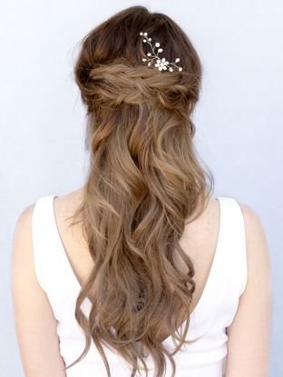 beautiful hairstyles with floral hair pins 9