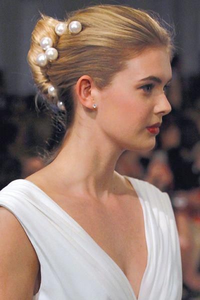 pearl hair pins with updo hairstyles 14