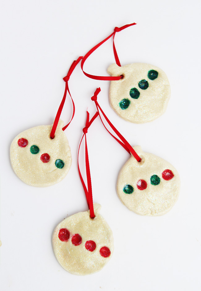 how to make salt dough ornaments and decorations finger print ornament