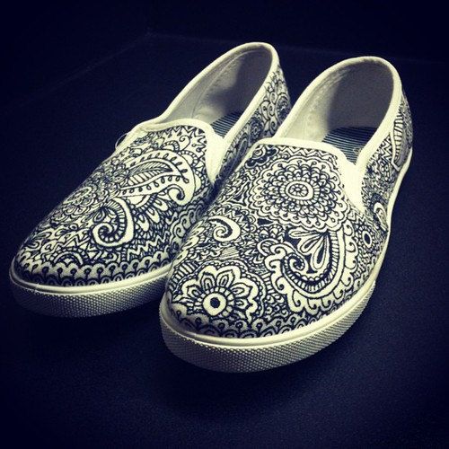 creative ideas using henna patterns in crafts sneakers
