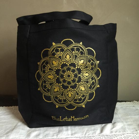 creative ideas using henna patterns in crafts bag