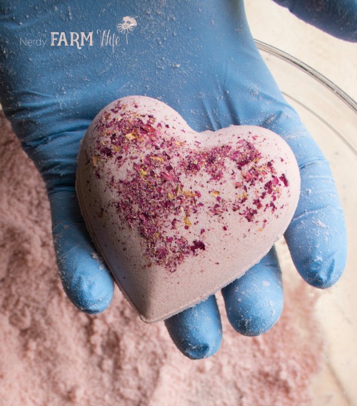 31 gifts and crafts to try for valentine's day 2020 bath bombs