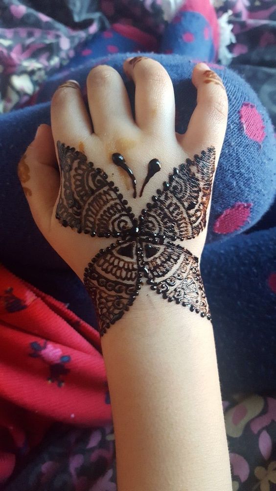 41 mehndi designs for Eid to try this year for kids 1