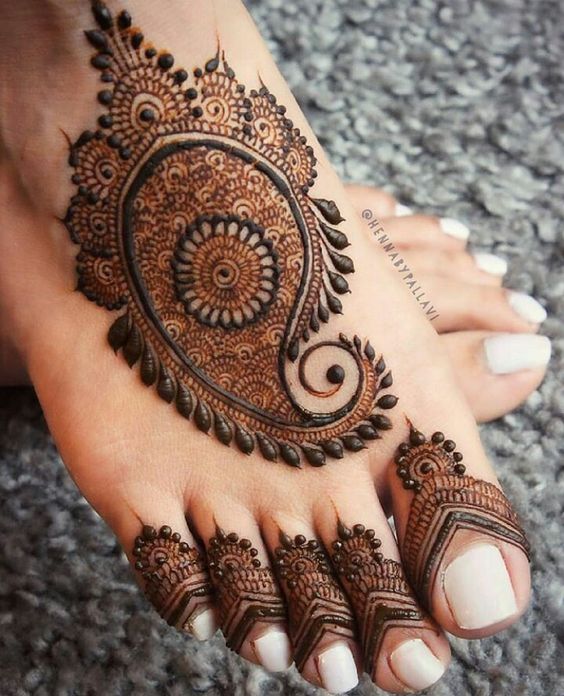 25 Easy Henna Designs for Beginners for Your Hands & Feet | Mehndi designs  for girls, Henna designs easy, Beginner henna designs