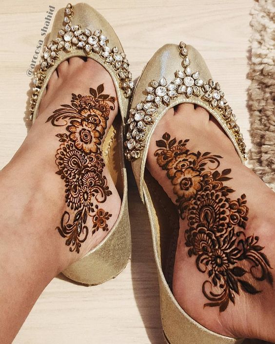 41 mehndi designs for Eid to try this year for feet 5