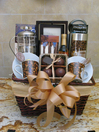 thoughtful homemade gift ideas for fathers day coffee basket