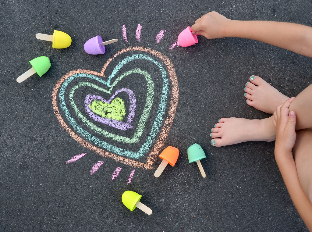 summer art project for little girls chalk pops