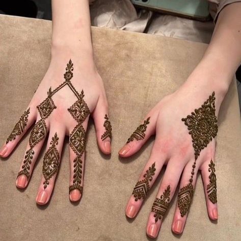 modern henna art inspiration