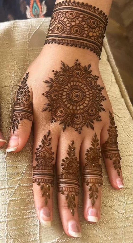 traditional mehndi motifs to try